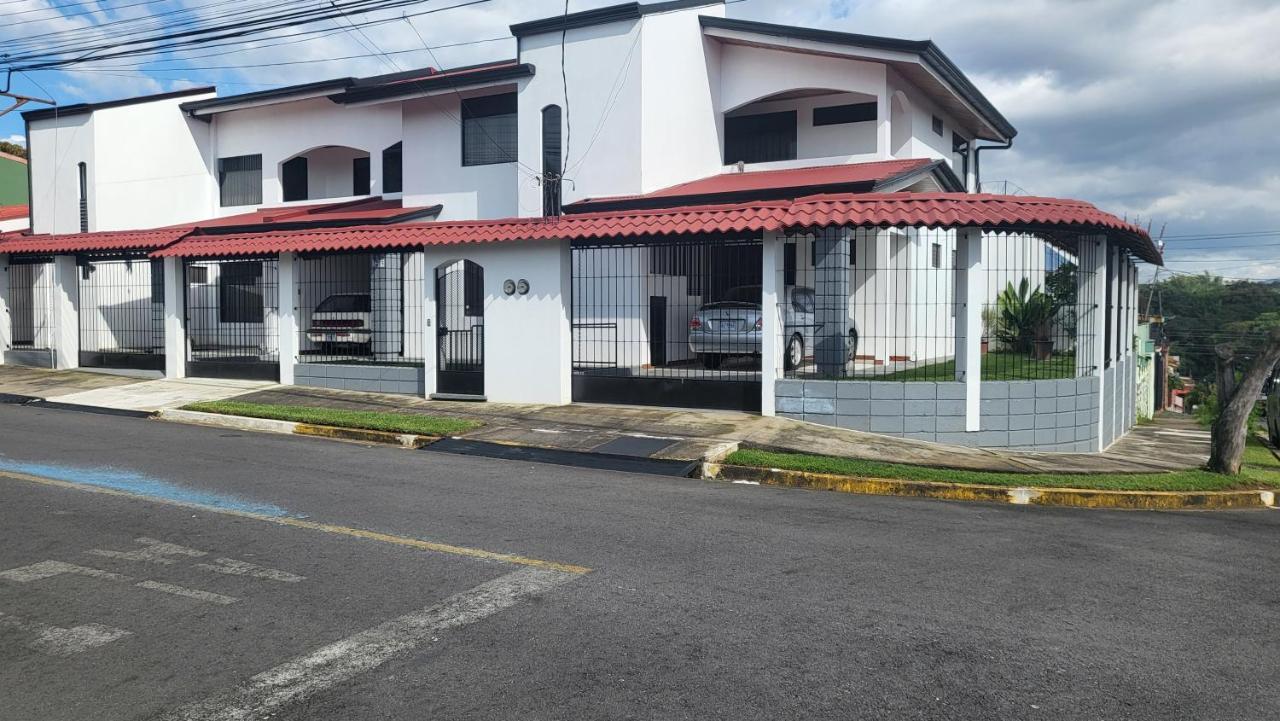 Don Carlos Place Upper Unit Alajuela Luaran gambar