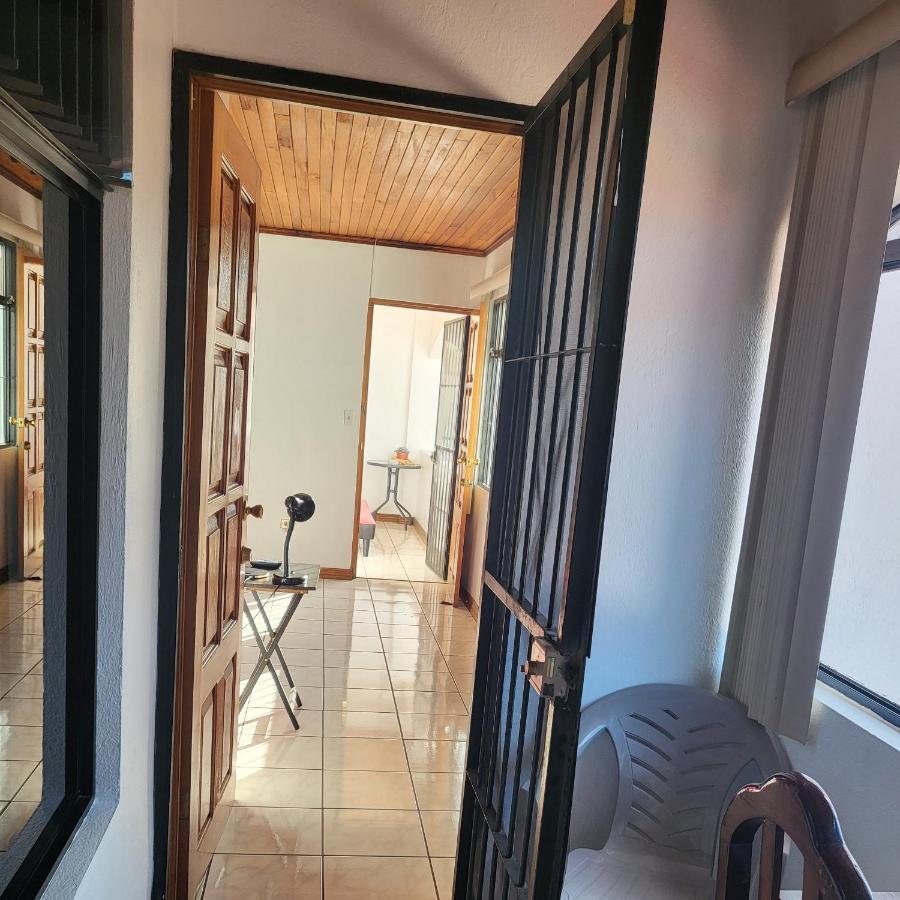 Don Carlos Place Upper Unit Alajuela Luaran gambar