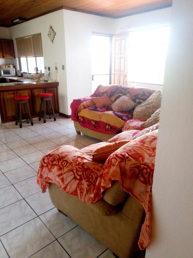 Don Carlos Place Upper Unit Alajuela Luaran gambar